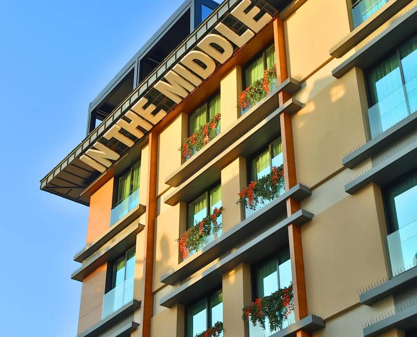 In The Middle Hotel Antalya