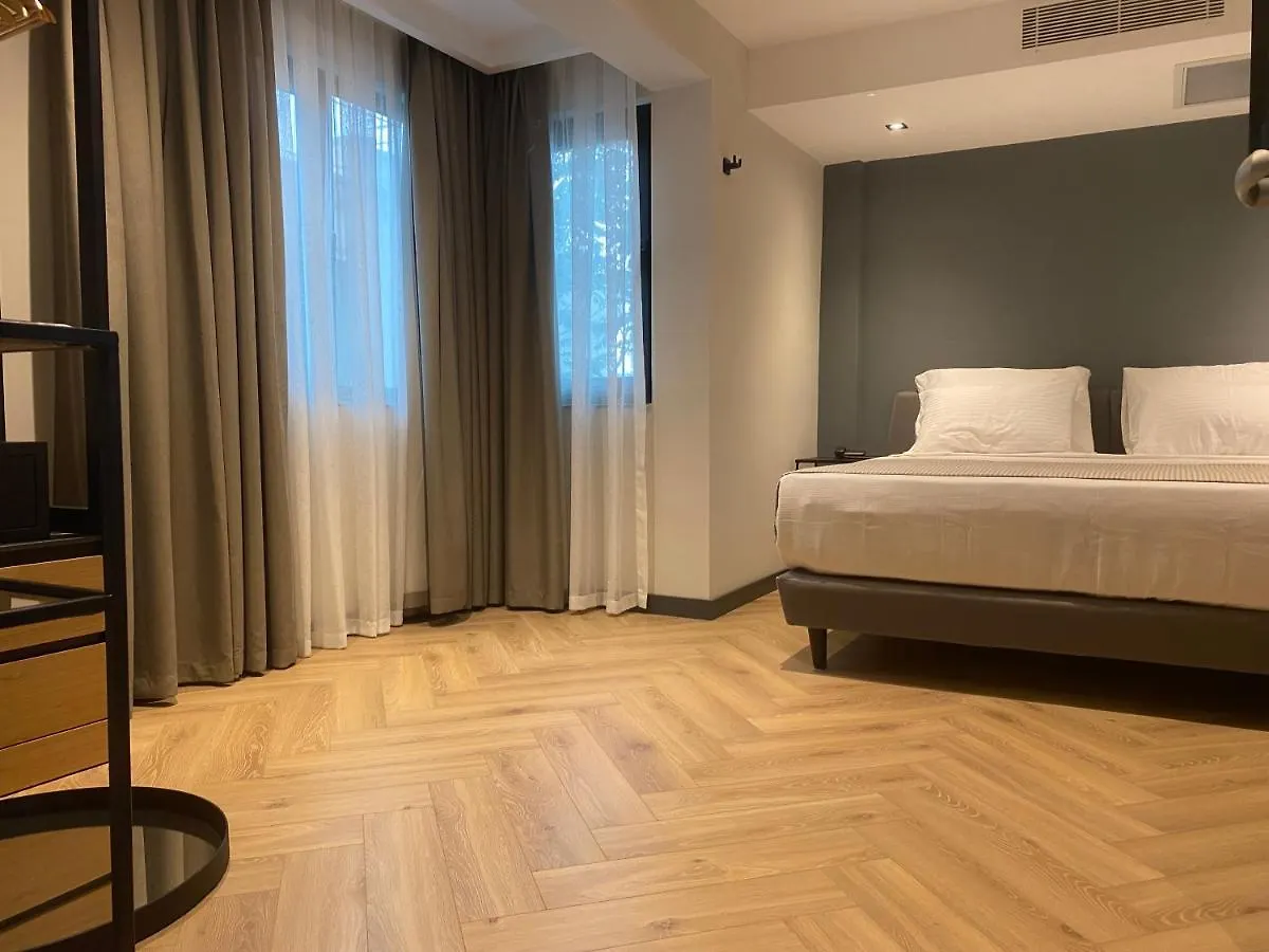 In The Middle Hotel Αττάλεια
