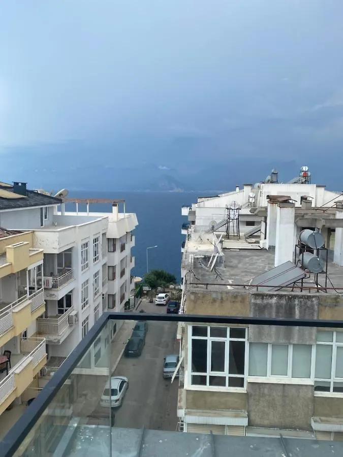 In The Middle Hotel Αττάλεια