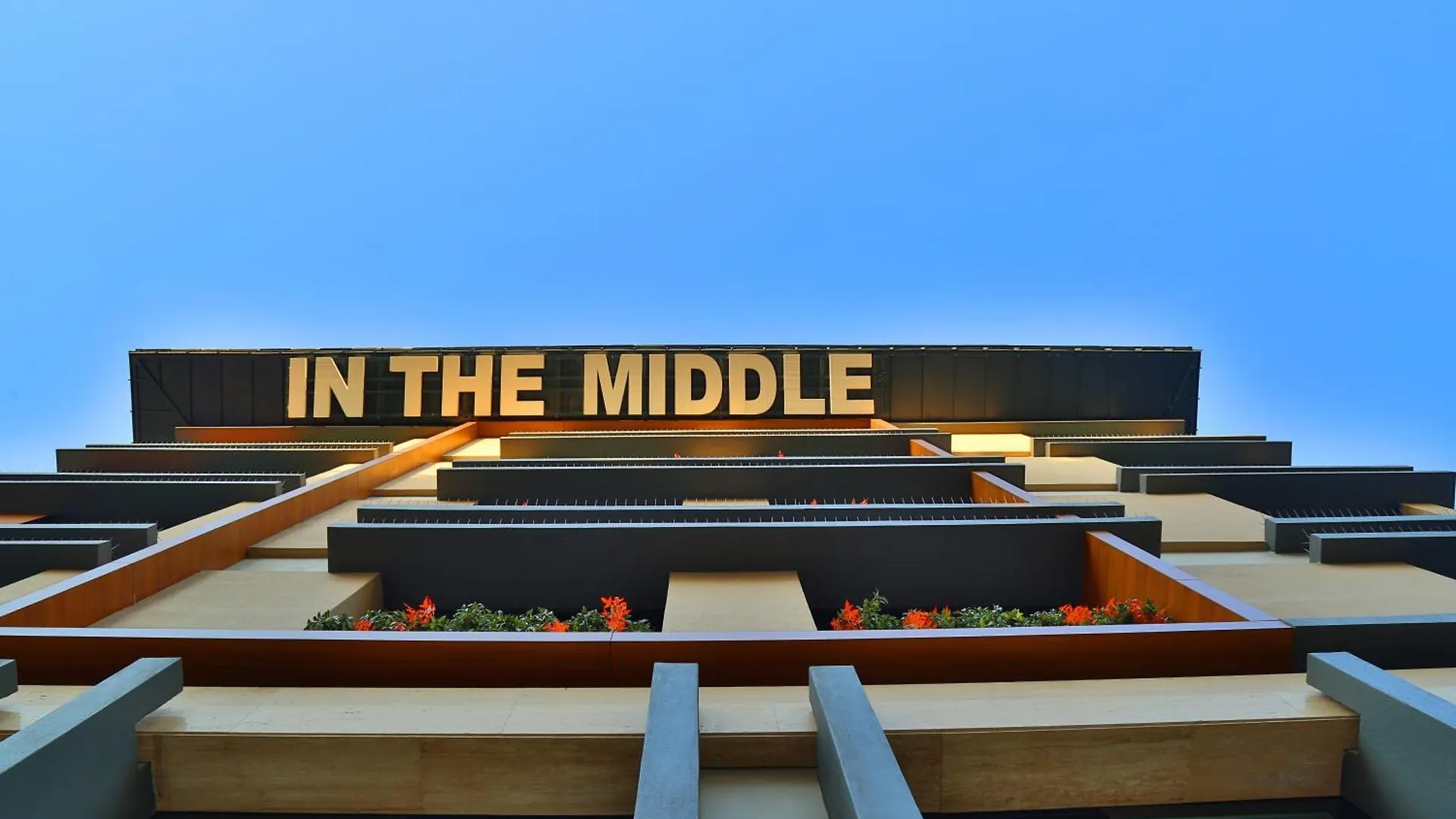 In The Middle Hotel Antalya